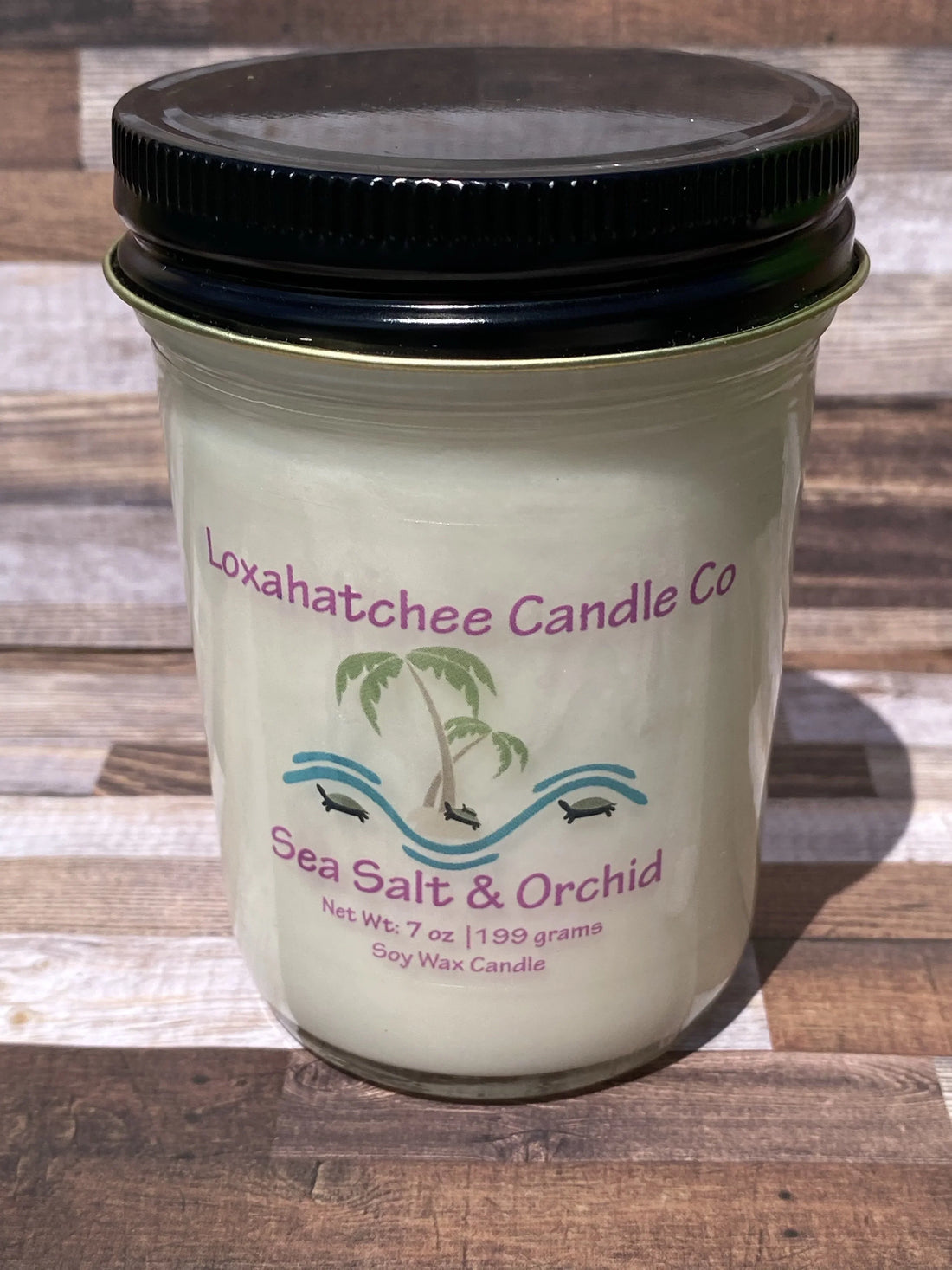Handmade soy wax candle by LoxLivin